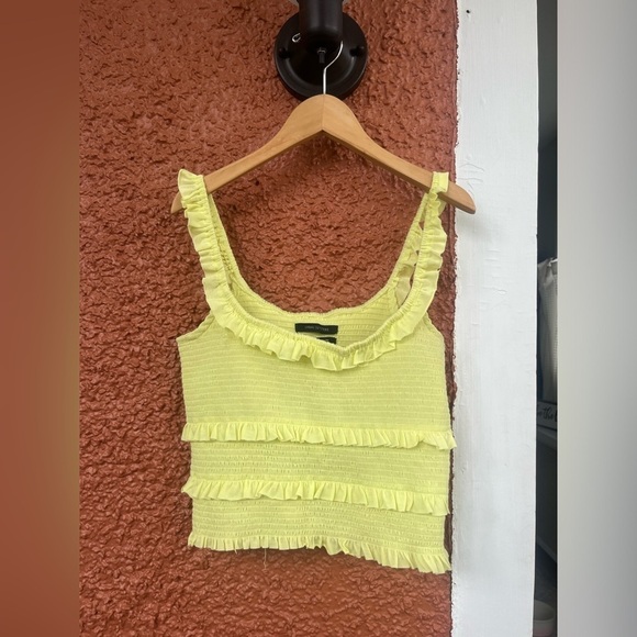 Urban Outfitters Women’s Smocked Ruffled Neon Yellow Crop Tank Top Size Small - Picture 1 of 6